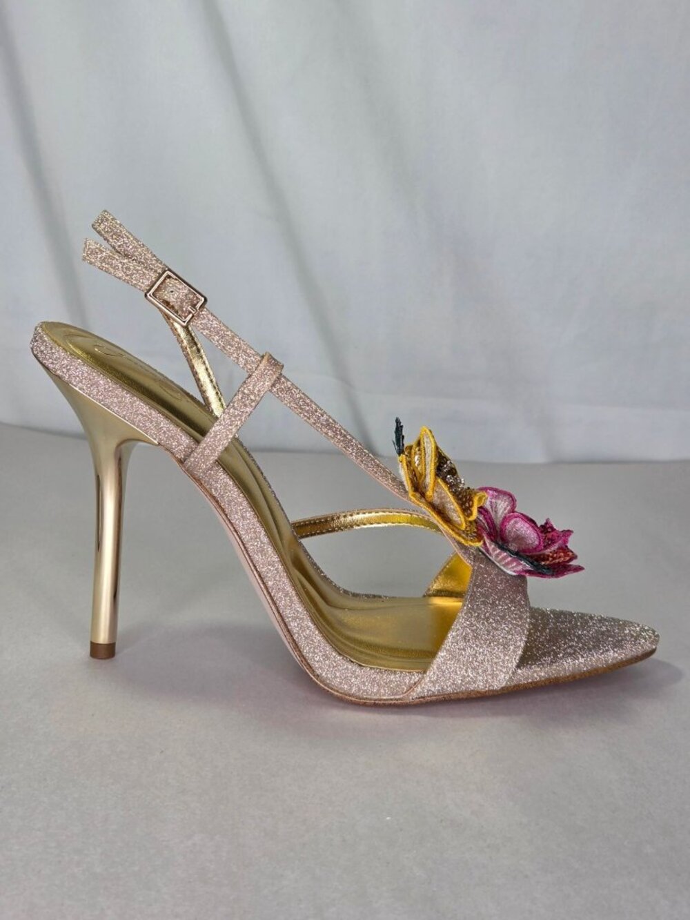 Jessica Simpson Nivory 3D Floral Embellished Sandals (Gold) - Size 7.5 M - Picture 4 of 10